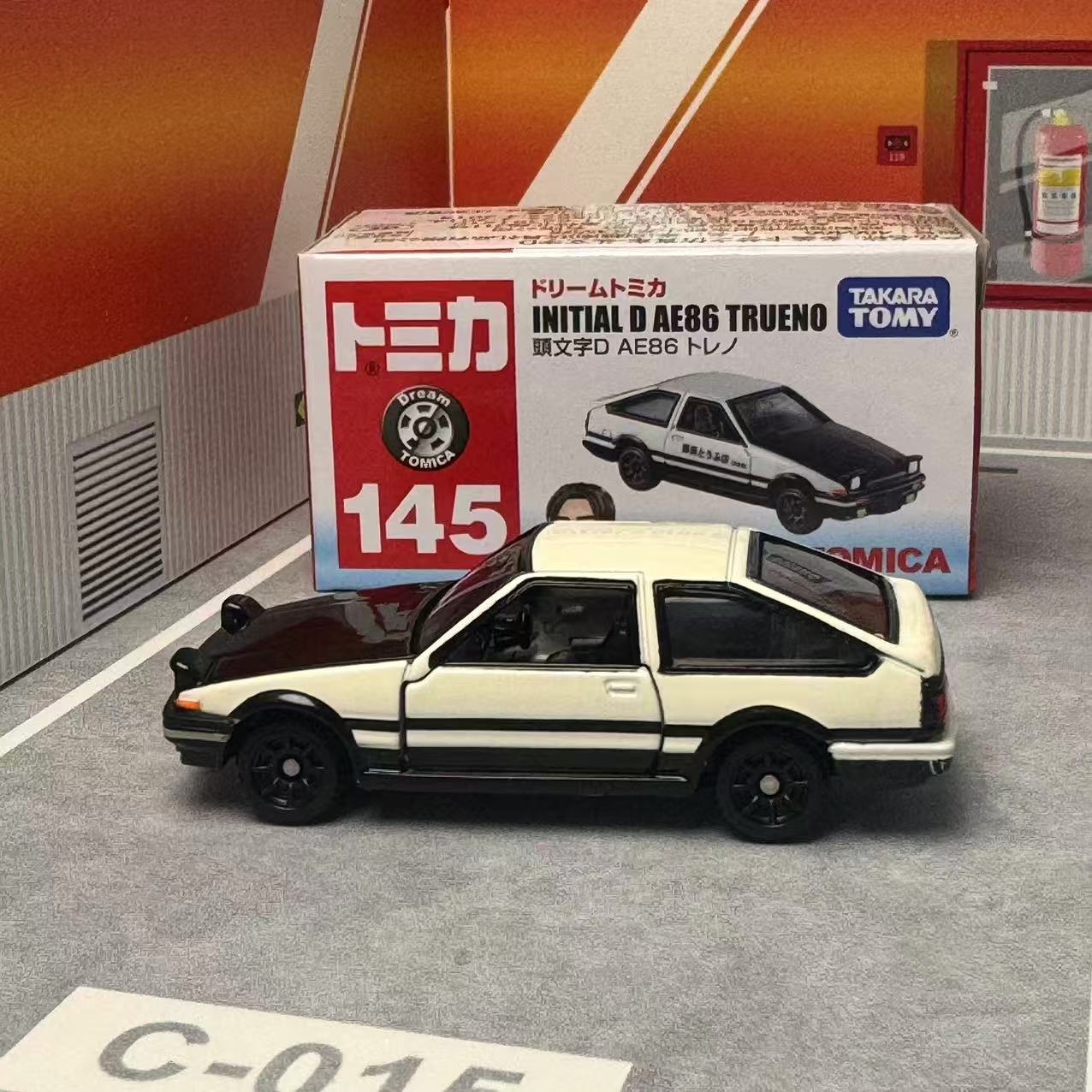 Takara Tomy Tomica NO.145 Drea - огляд і ціна Model Kit Ae86