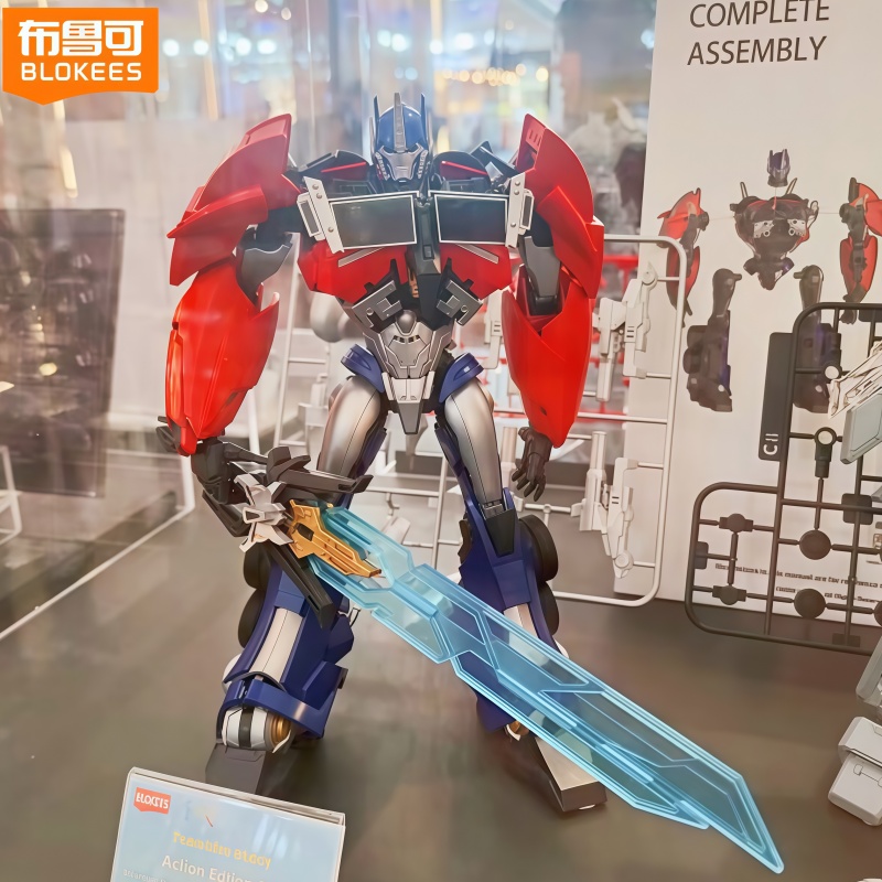 Blokees Transformers Optimus P - огляд і ціна Model Kit Optimus