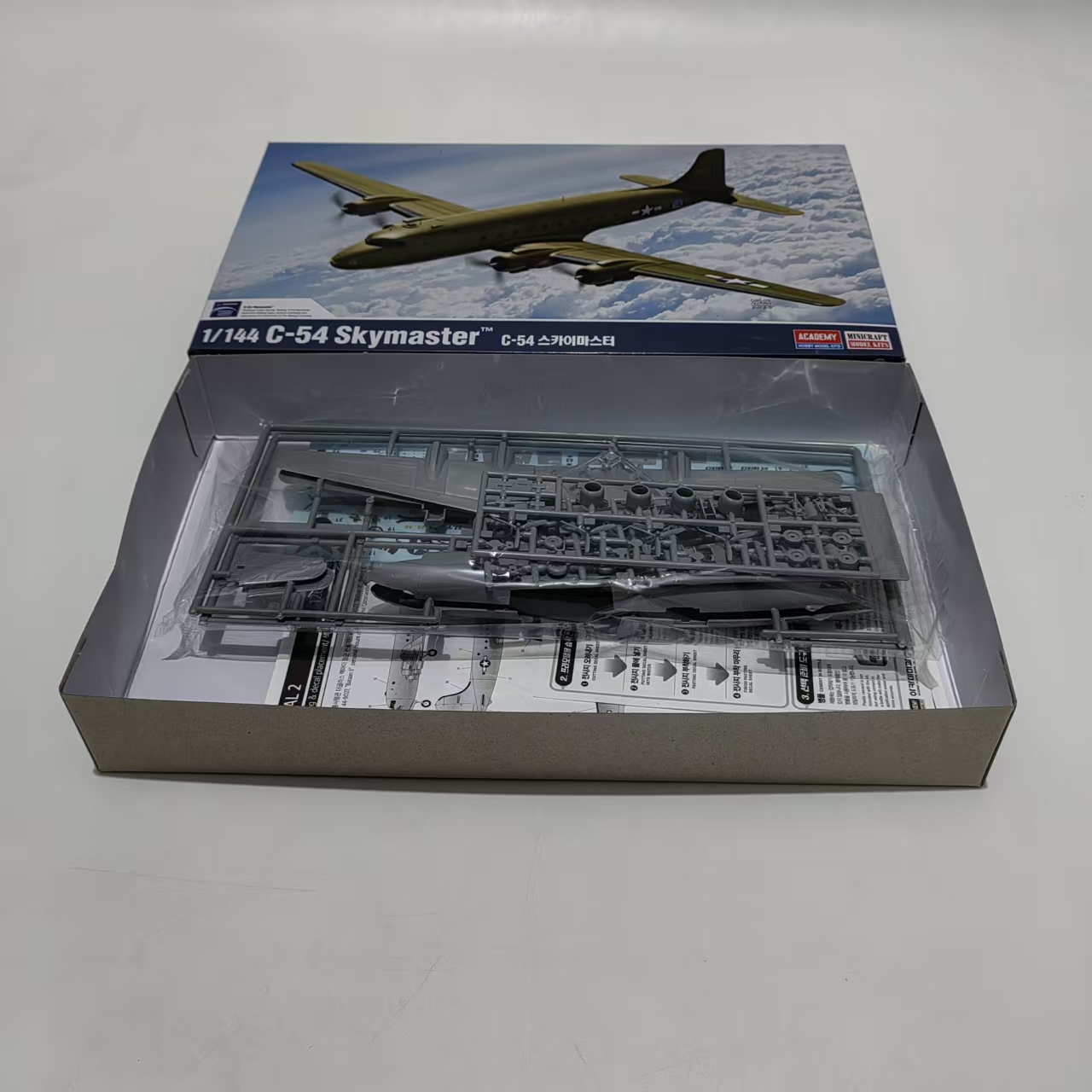 AC12652 ACADEMY 1/144 USAAF C- - огляд і ціна Model Kit Academy