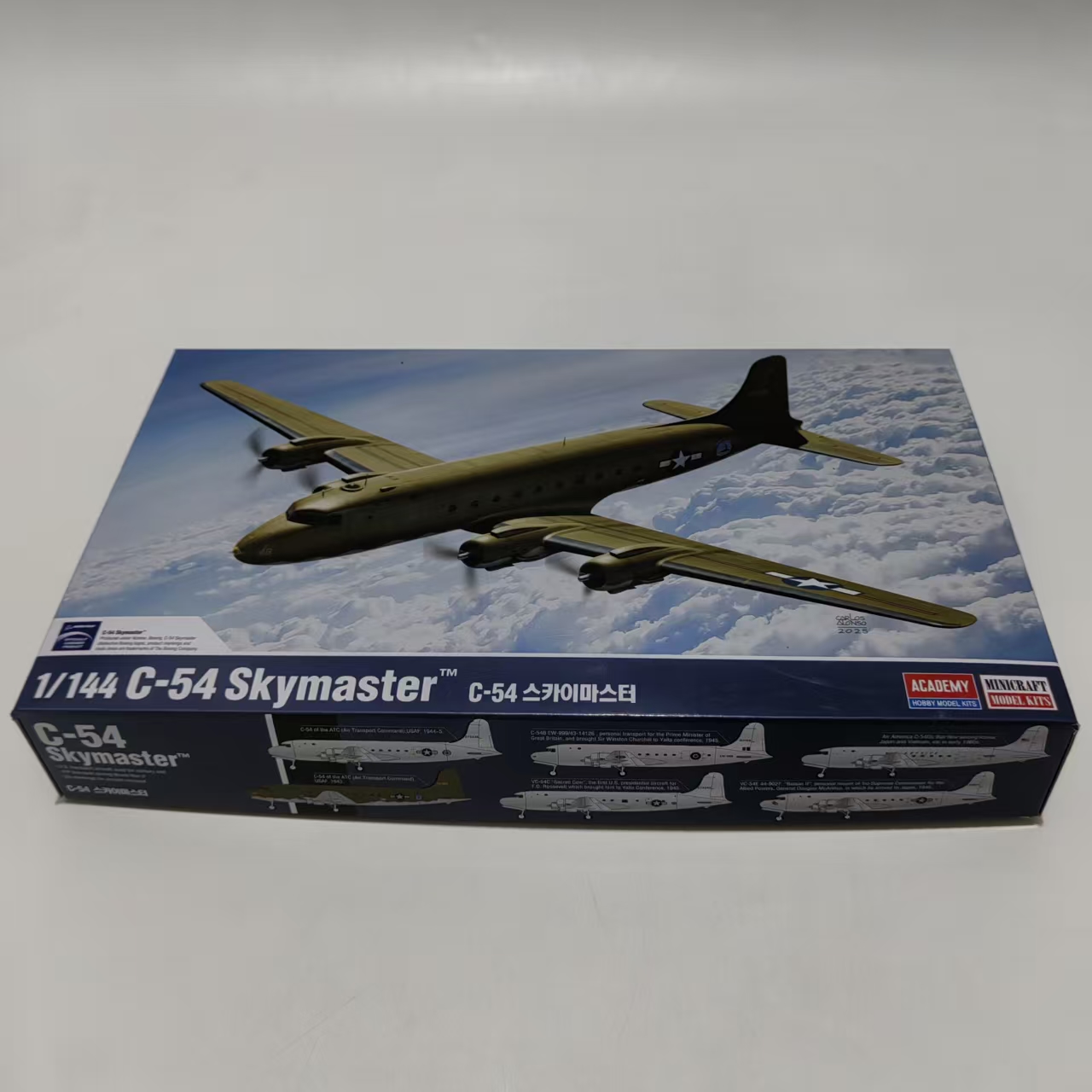 AC12652 ACADEMY 1/144 USAAF C- - огляд і ціна Model Kit Academy
