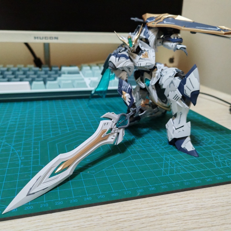 In Stock SNAA HG Tristan Assem - огляд і ціна Model Kit Snaa