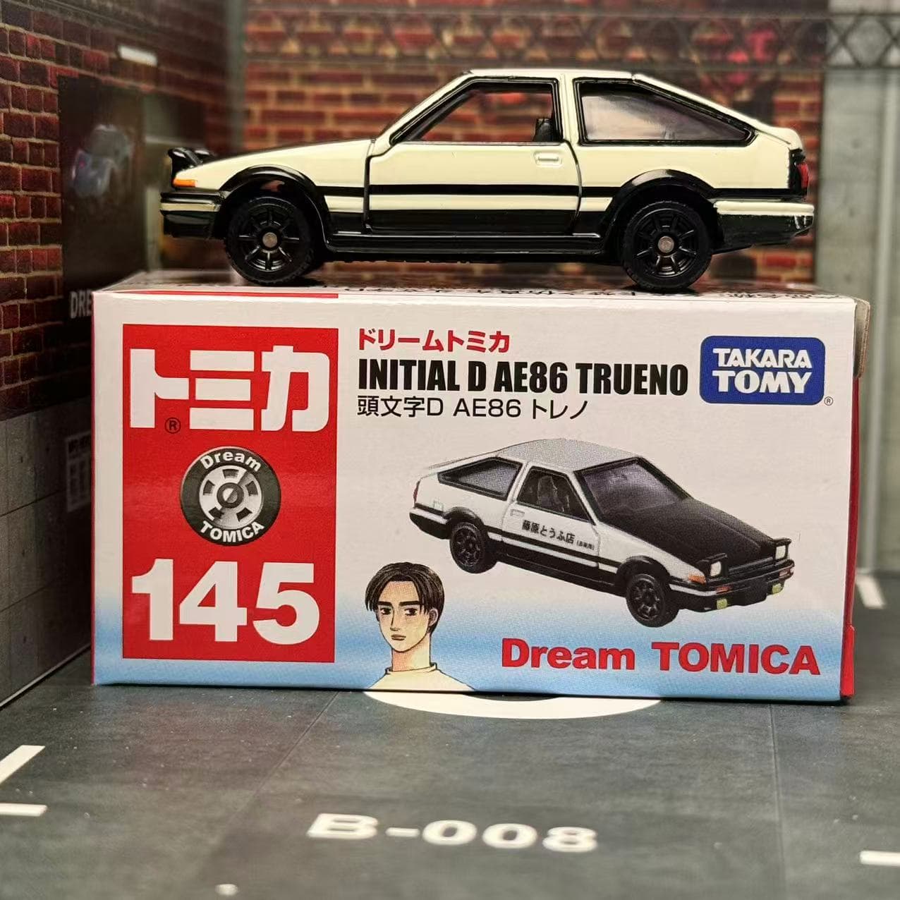 Dream Tomica NO. 145 Initial D - огляд і ціна Model Kit Ae86